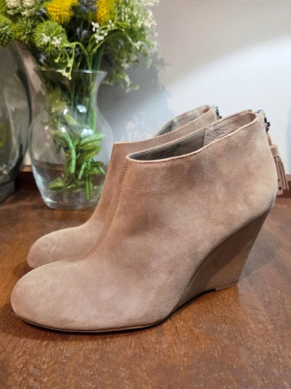 Anne Klein Ankle Booties Taupe Suede Wedge Heels Zip Tassel Womens 7.5 Torny
